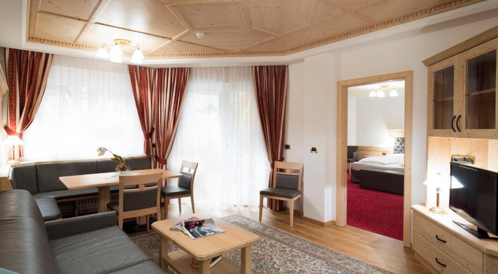 Residence Isabell Selva di Val Gardena Rom bilde